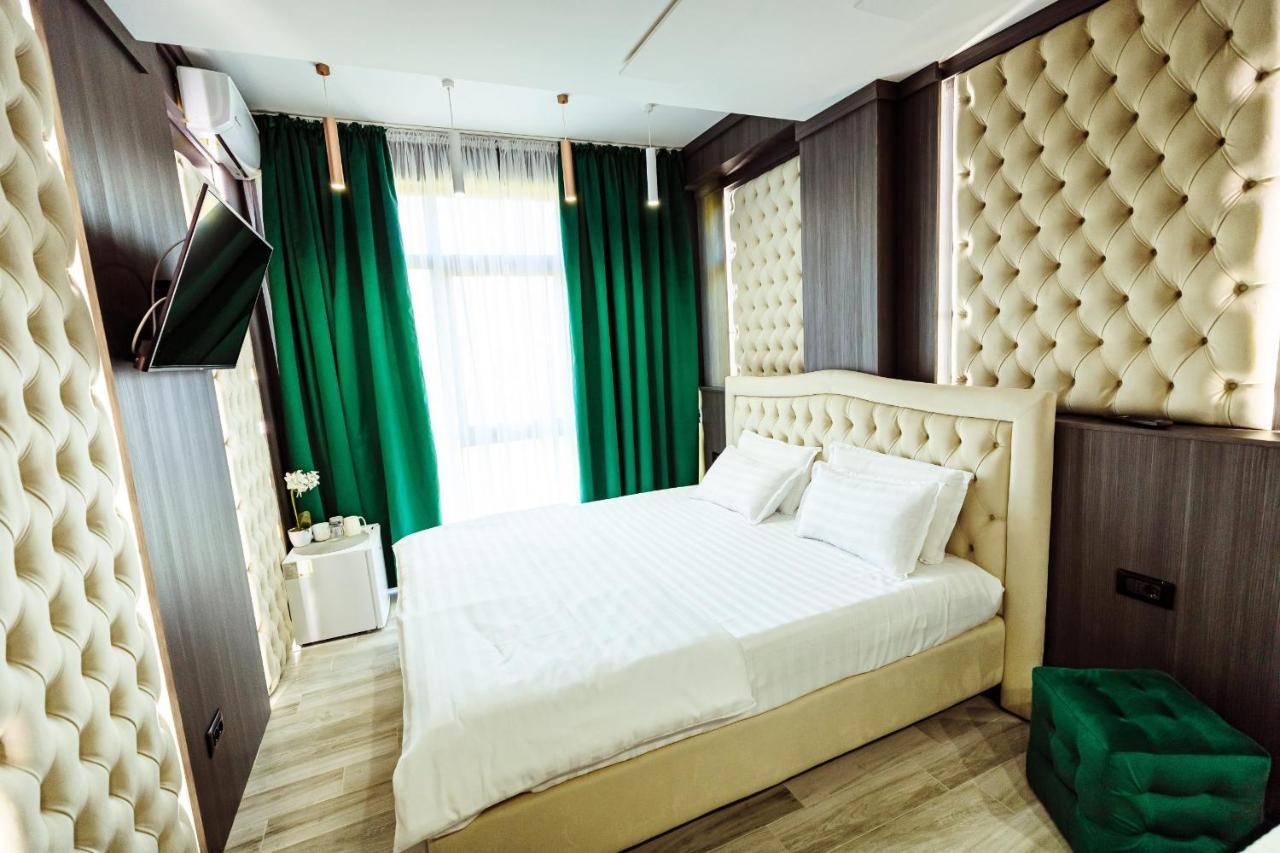 L'Invidia Hotel Novaci-Straini Ngoại thất bức ảnh